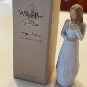 Willow Tree figurine “angel of mine”